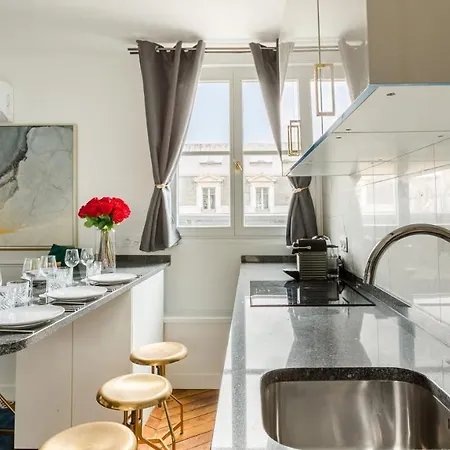 Merveil - Luxury - Champs Elysees - Royale I * Paris
